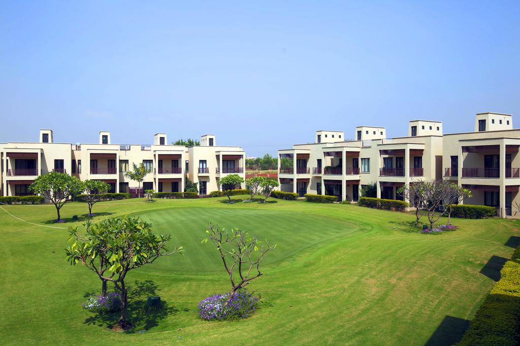 Lemon Tree Hotel, Tarudhan Valley, Manesar Γκουργκάον Εξωτερικό φωτογραφία