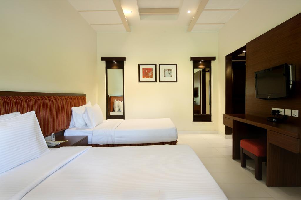 Lemon Tree Hotel, Tarudhan Valley, Manesar Γκουργκάον Εξωτερικό φωτογραφία