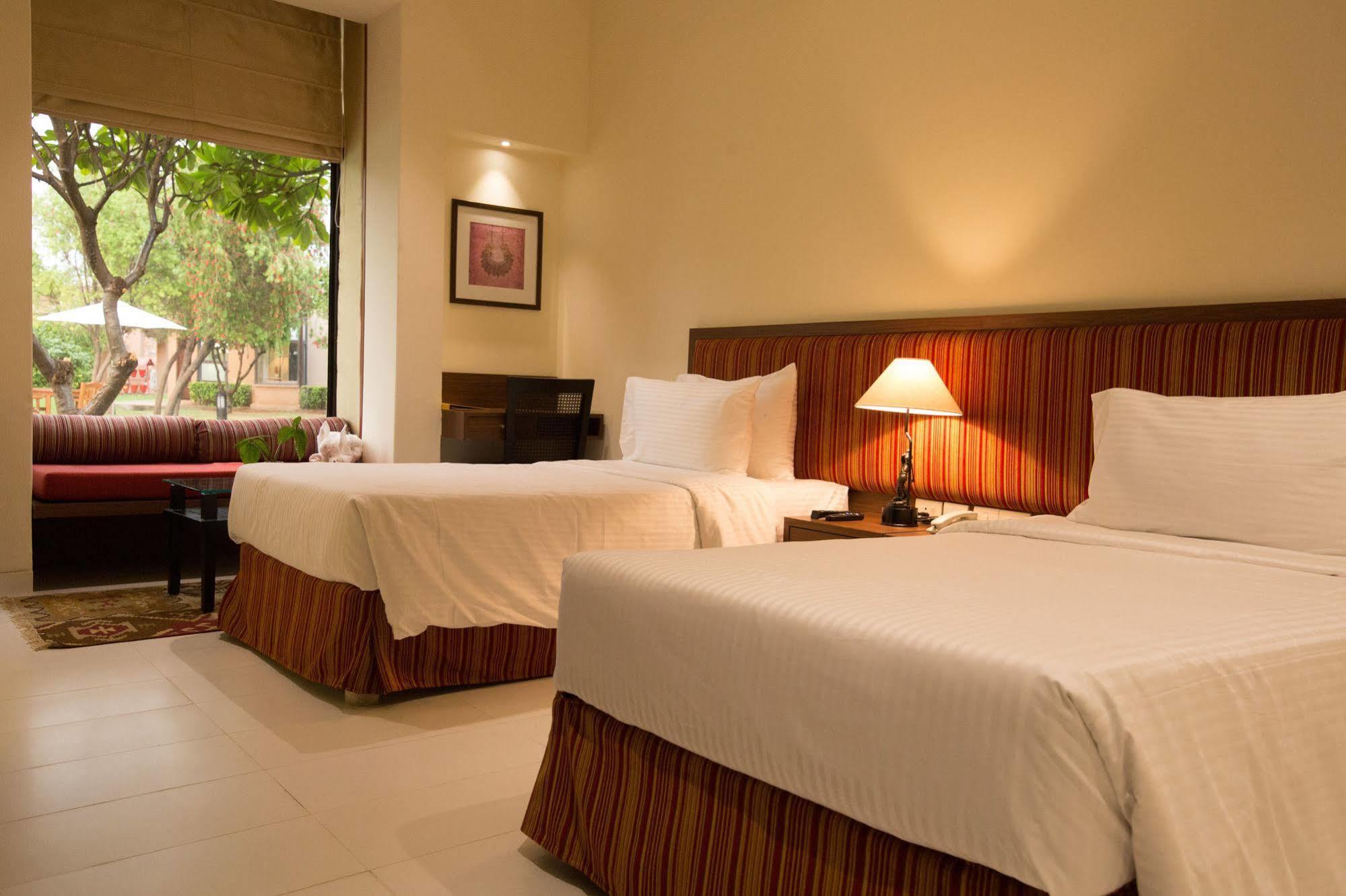 Lemon Tree Hotel, Tarudhan Valley, Manesar Γκουργκάον Εξωτερικό φωτογραφία
