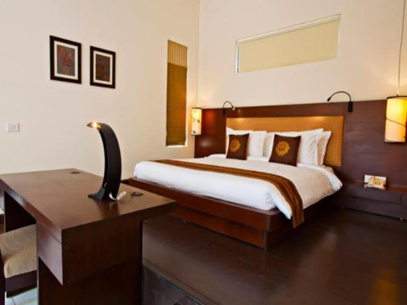 Lemon Tree Hotel, Tarudhan Valley, Manesar Γκουργκάον Εξωτερικό φωτογραφία
