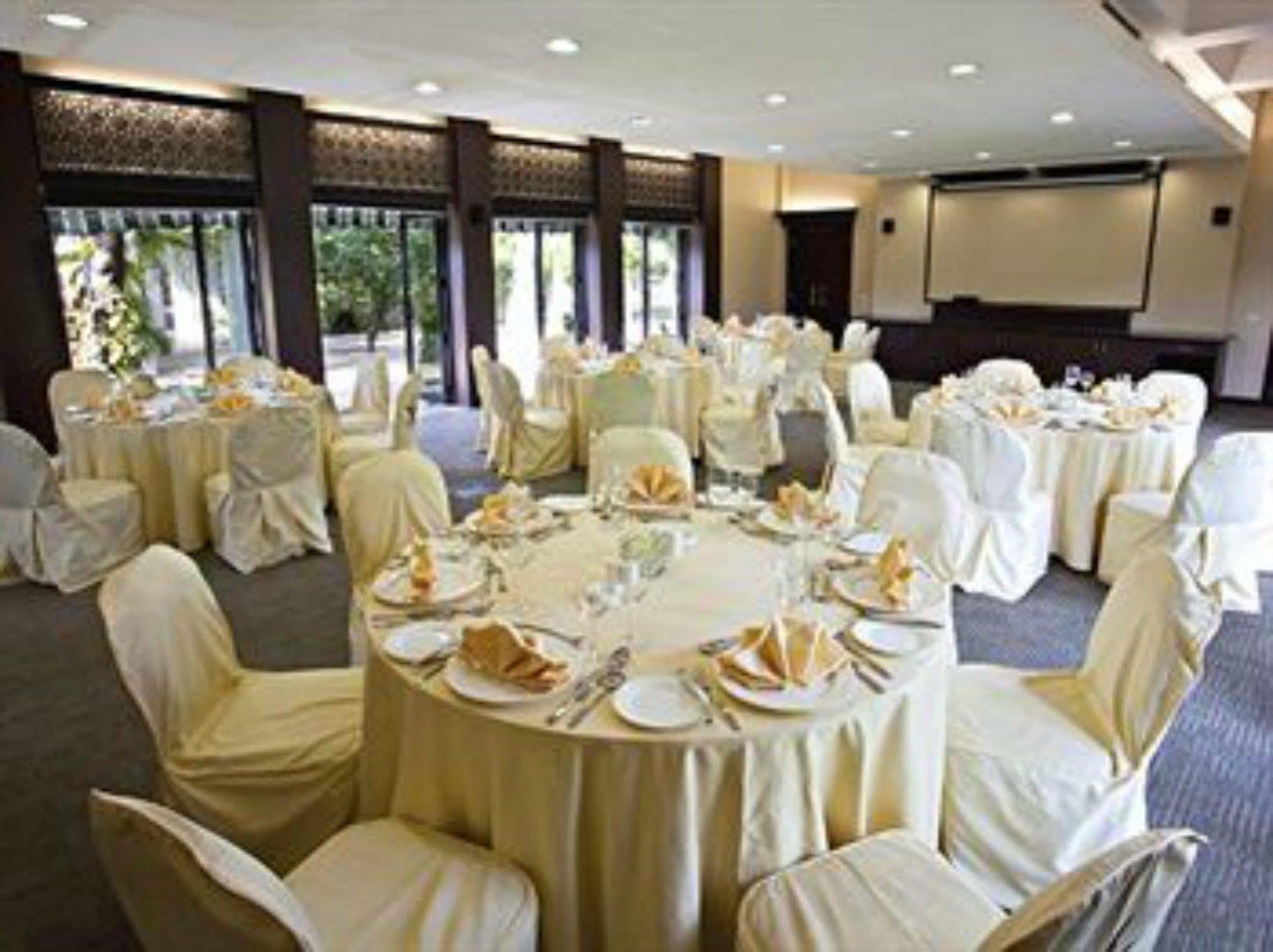 Lemon Tree Hotel, Tarudhan Valley, Manesar Γκουργκάον Εξωτερικό φωτογραφία