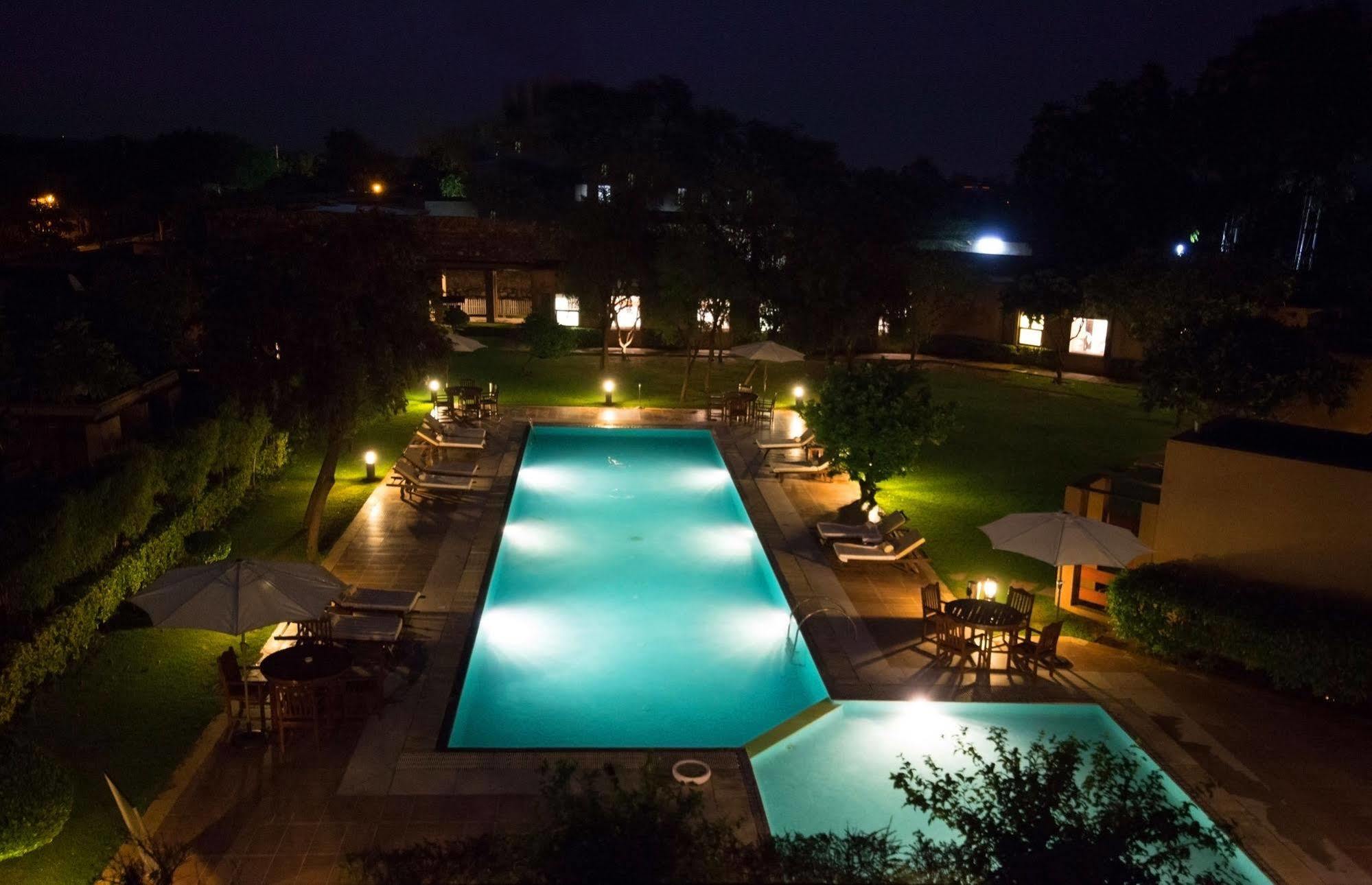 Lemon Tree Hotel, Tarudhan Valley, Manesar Γκουργκάον Εξωτερικό φωτογραφία