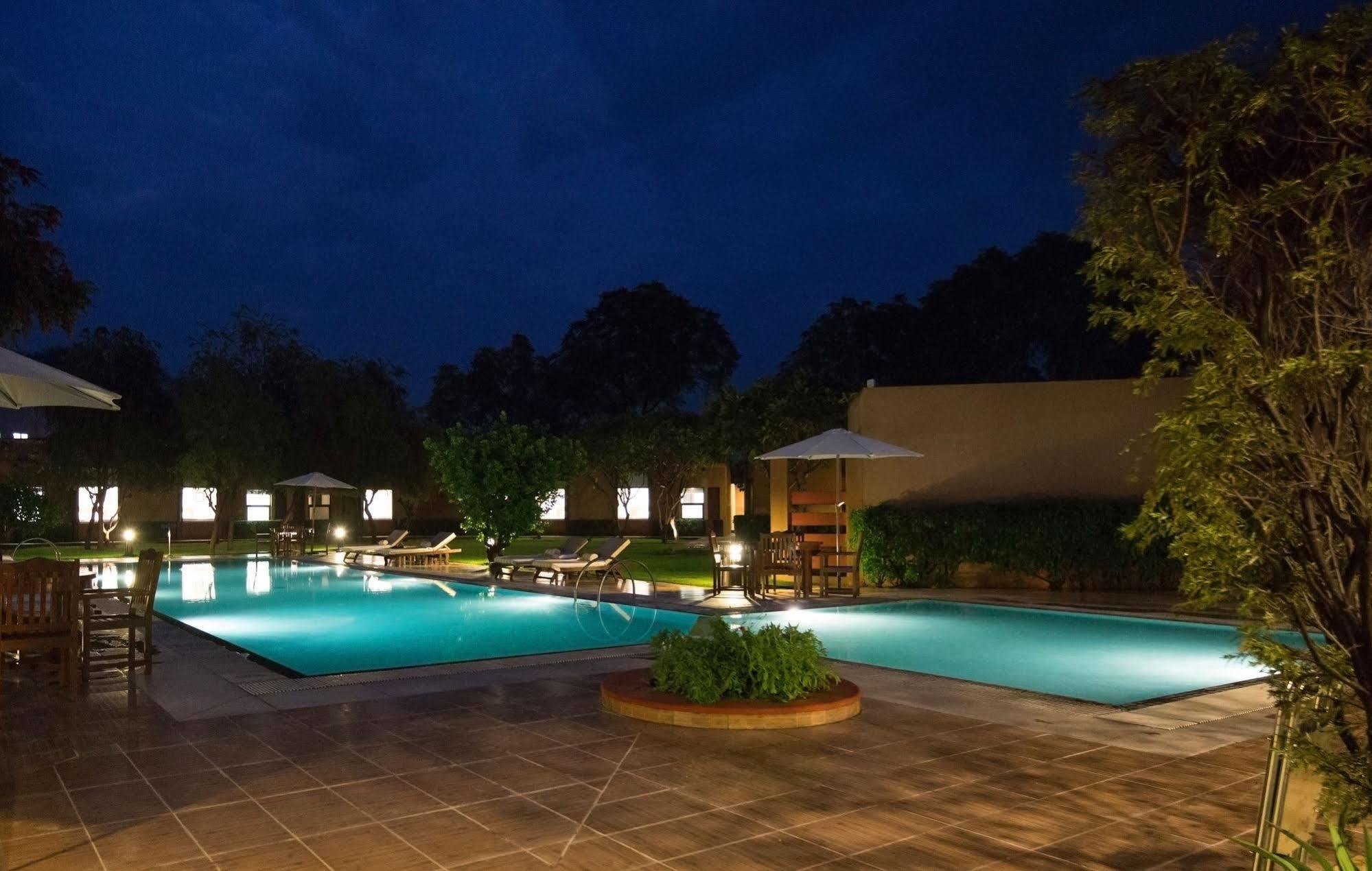 Lemon Tree Hotel, Tarudhan Valley, Manesar Γκουργκάον Εξωτερικό φωτογραφία